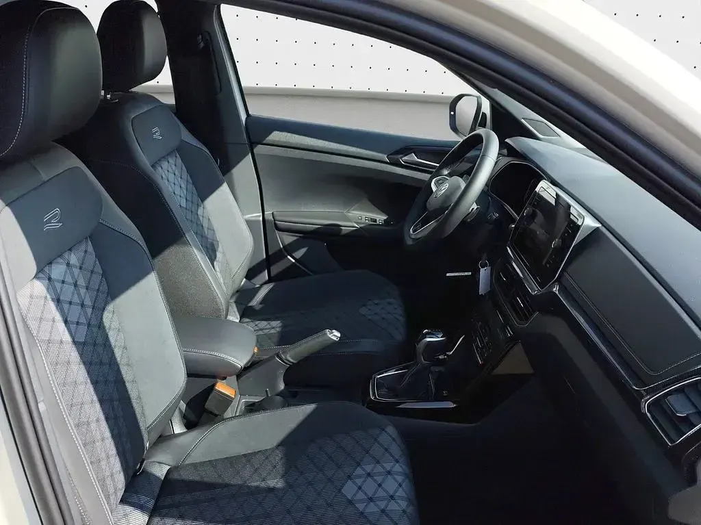 Neu VW T-Cross R-line 116 PS (85 kW) 2026 Grau SUV