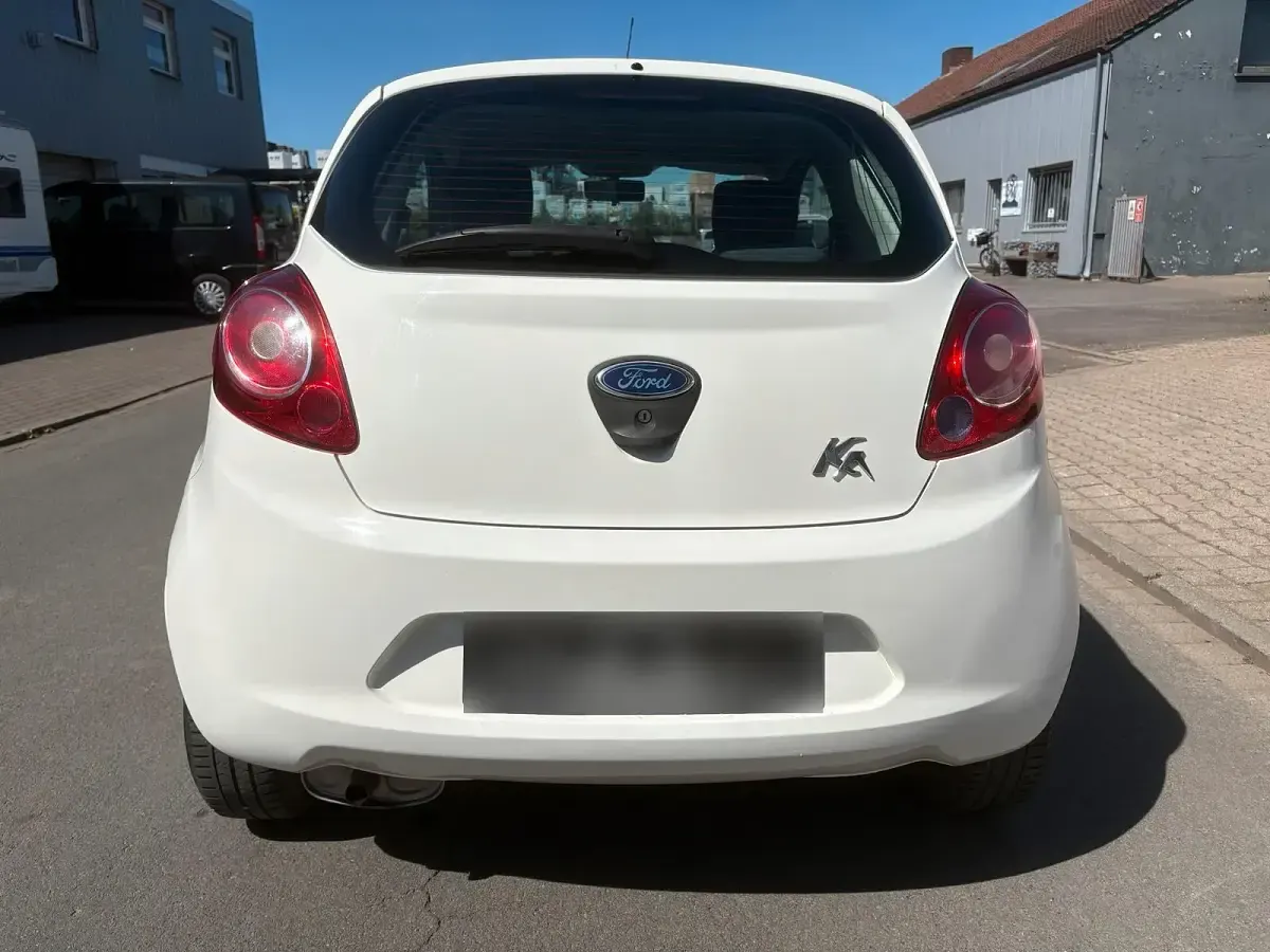 Gebraucht Ford Ka 69 PS (50 kW) 2016 Weiß Kleinwagen