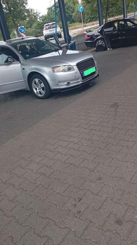 Gebraucht 2005 Audi A4 Kombi | 2.700 € (Teuer) - Bild 1/4