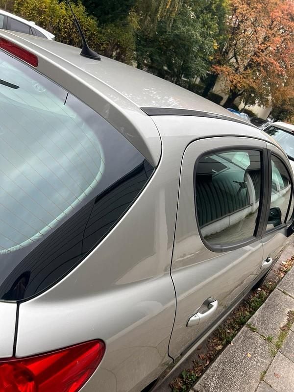 Gold Gebraucht 2008 Peugeot 207 Kleinwagen | 1.800 € (Superpreis) - Bild 1/4