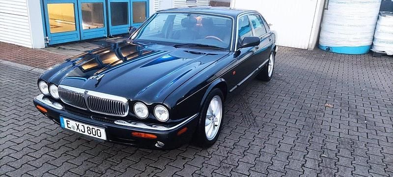 Gebraucht Jaguar XJ8 298 PS (219 kW) 1998 Schwarz Limousine