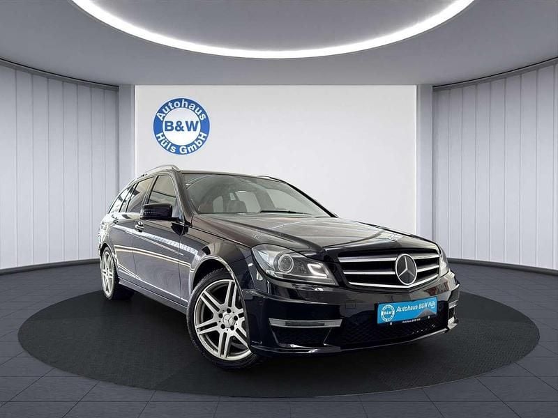 Obsidianschwarz metallic Gebraucht 2013 Mercedes C180 AMG Kombi | 8.999 € (Guter Preis) - Bild 1/4