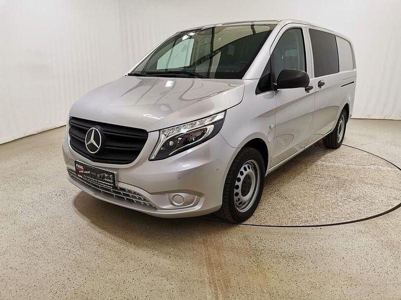 Gebraucht Mercedes Vito 190 PS (139 kW) 2021 Brillantsilber metallic Van