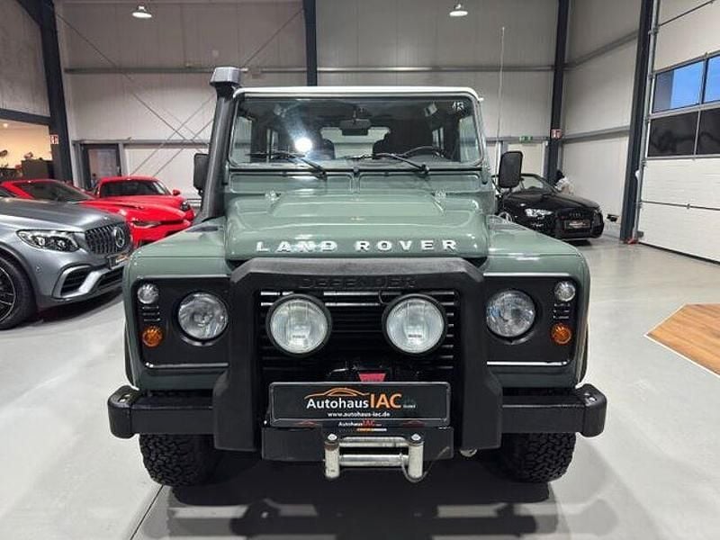 Gebraucht Land Rover Defender 122 PS (89 kW) 2012 Grün SUV