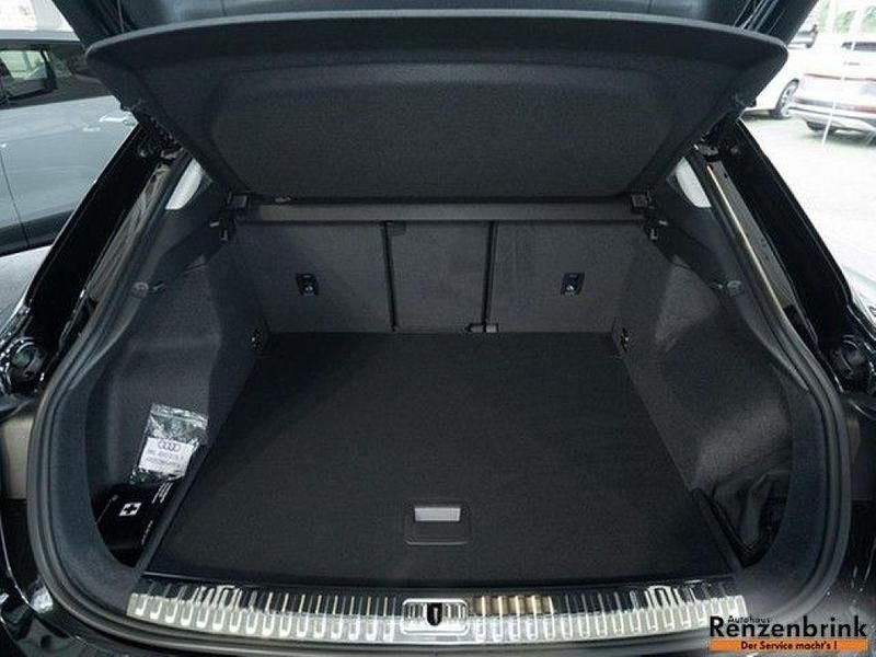 Gebraucht Audi Q3 S-Line 150 PS (110 kW) 2024 Mythosschwarz metallic (metallic) SUV