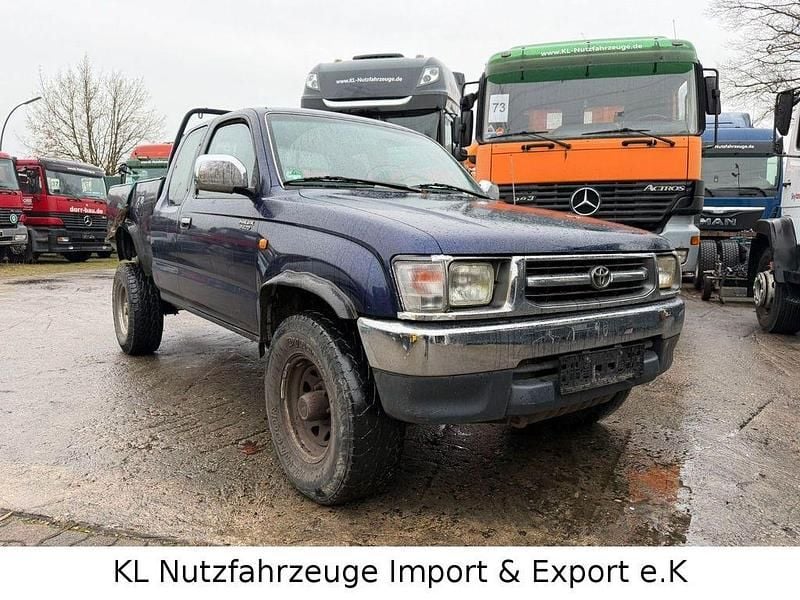 Gebraucht Toyota HiLux 90 PS (66 kW) 1999 Blau Abholung