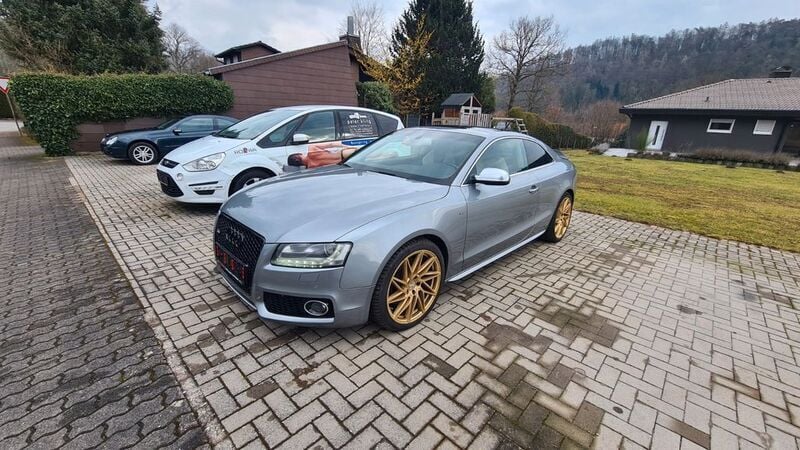 Quarzgrau metallic Gebraucht 2009 Audi S5 Advanced Coupé | 9.999 € (Superpreis) - Bild 1/4