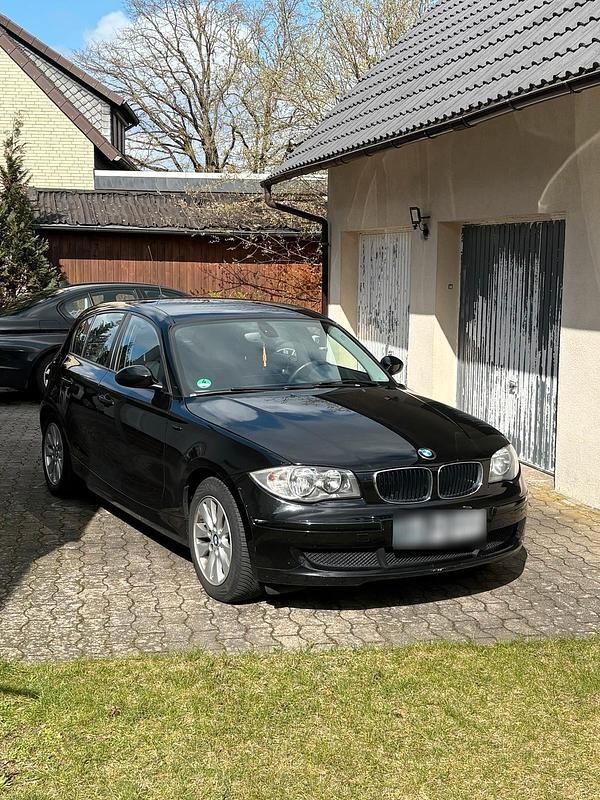 Gebraucht BMW 118 143 PS (105 kW) 2009 Schwarz Kleinwagen
