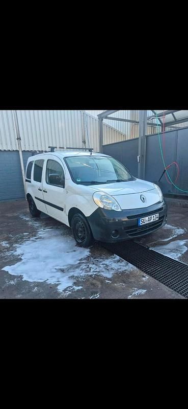 Weiß Gebraucht 2010 Renault Kangoo Limousine | 2.650 € (Teuer) - Bild 1/4