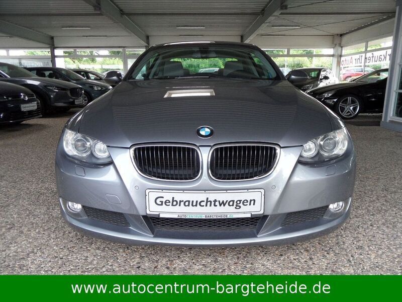 Grau Gebraucht 2008 BMW 320 Comfort Edition Coupé | 9.990 € (Fairer Preis) - Bild 1/4