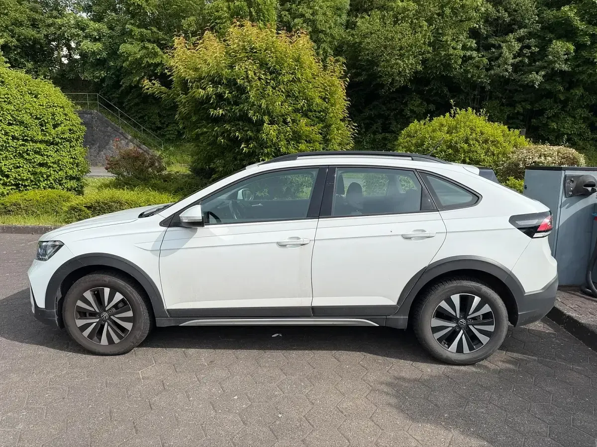 Używany VW Taigo 110 KM (80 kW) 2023 Biały SUV