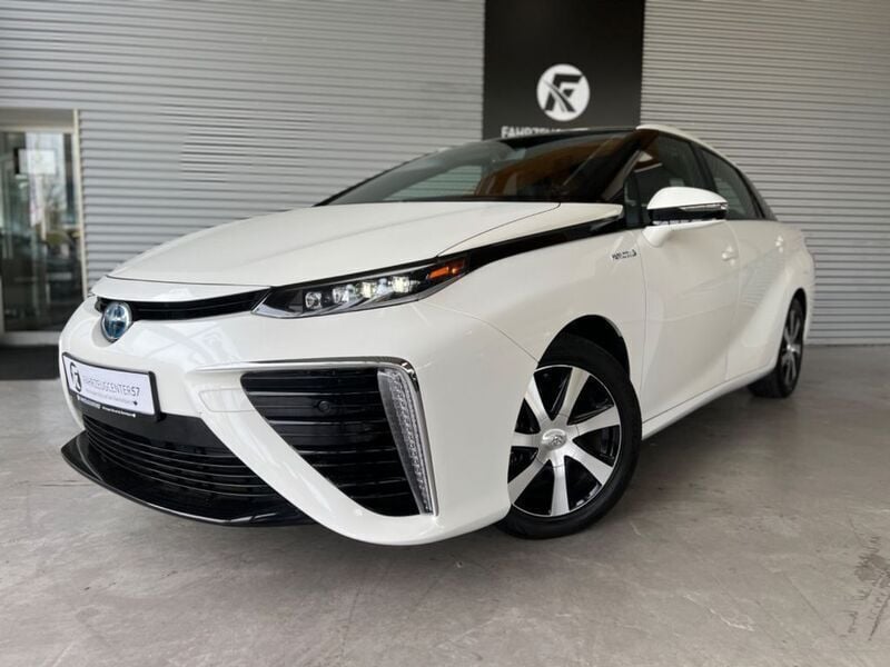 Gebraucht Toyota Mirai 154 PS (113 kW) 2017 Weiß Limousine
