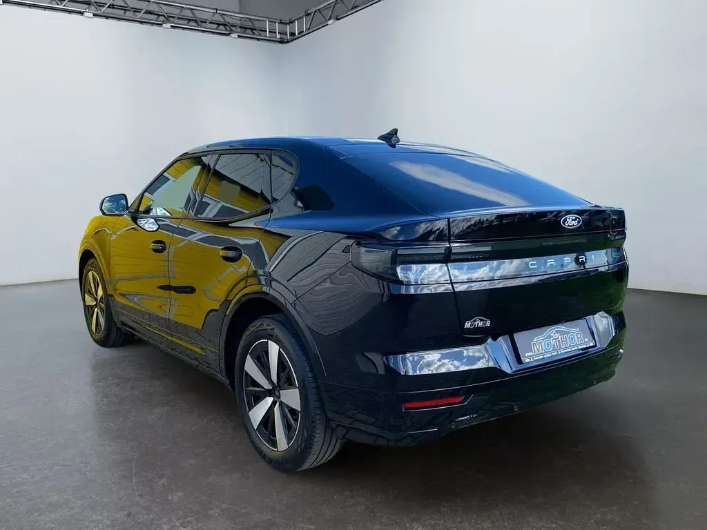 Nowe Ford Capri Select 210 kW (286 KM) 2026 Czarny SUV