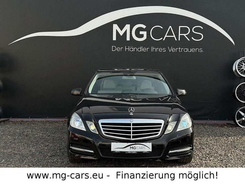 Gebraucht Mercedes E200 Avantgarde 184 PS (135 kW) 2011 Schwarz Limousine