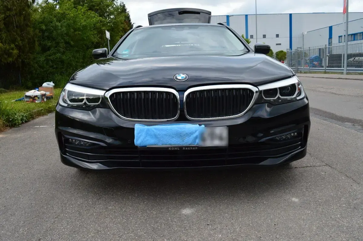 Gebraucht BMW 520 Sport Line 190 PS (139 kW) 2019 Schwarz Kombi