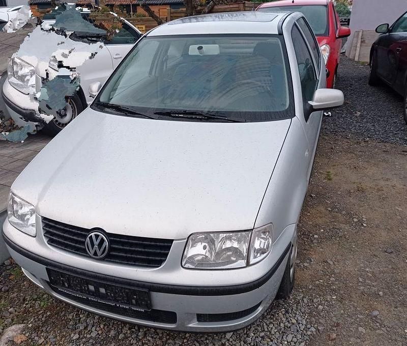 Gebraucht VW Polo Comfortline 75 PS (55 kW) 2000 Silber Limousine