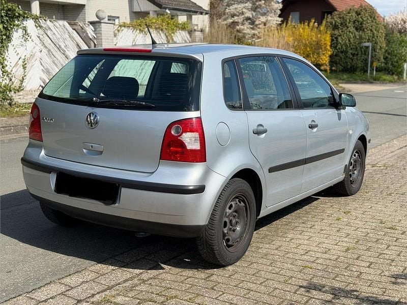 Gebraucht VW Polo 60 PS (44 kW) 2002 Silber Kleinwagen