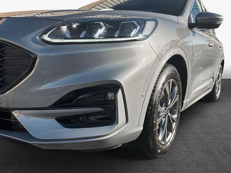 Używany Ford Kuga ST-Line 150 KM (110 kW) 2023 Srebrny SUV