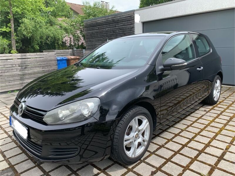 Schwarz Gebraucht 2010 VW Golf VI Limousine | 2.650 € (Superpreis) - Bild 1/4
