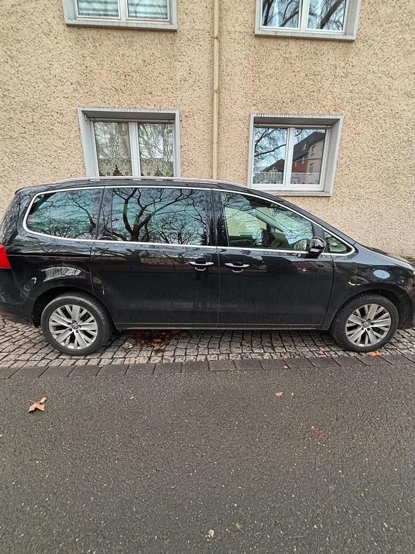 Schwarz Gebraucht 2014 VW Sharan Van / Kleinbus | 13.000 € (Fairer Preis) - Bild 1/4