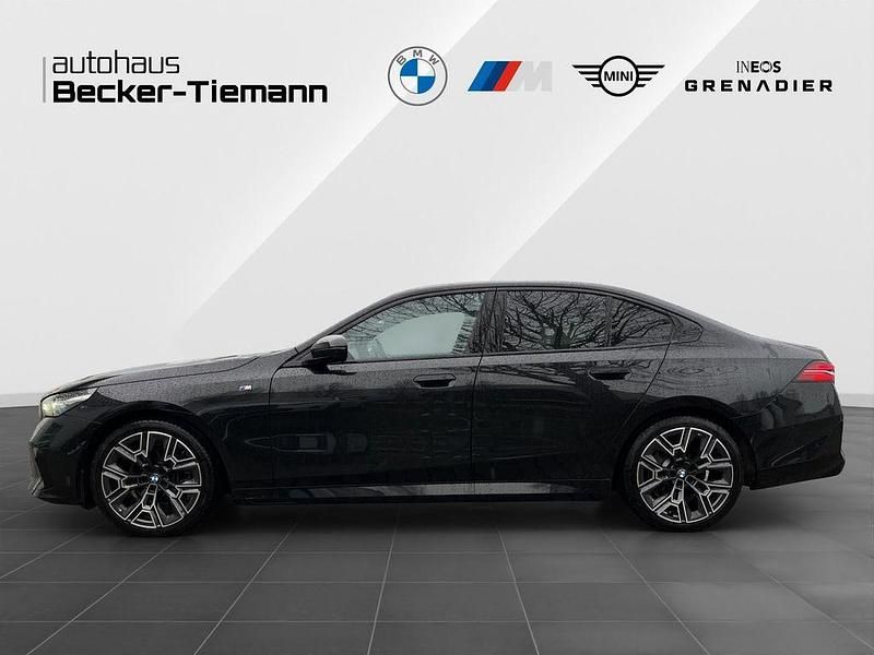 Gebraucht BMW 520 Comfort Edition 197 PS (144 kW) 2025 Saphirschwarz Limousine