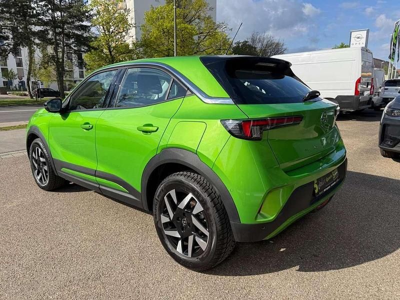 Gebraucht Opel Mokka Elegance 131 PS (96 kW) 2024 Lackierung matcha green/typ au SUV