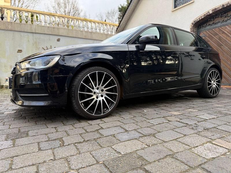 Gebraucht Audi A3 Ambiente 150 PS (110 kW) 2013 Schwarz Kombi