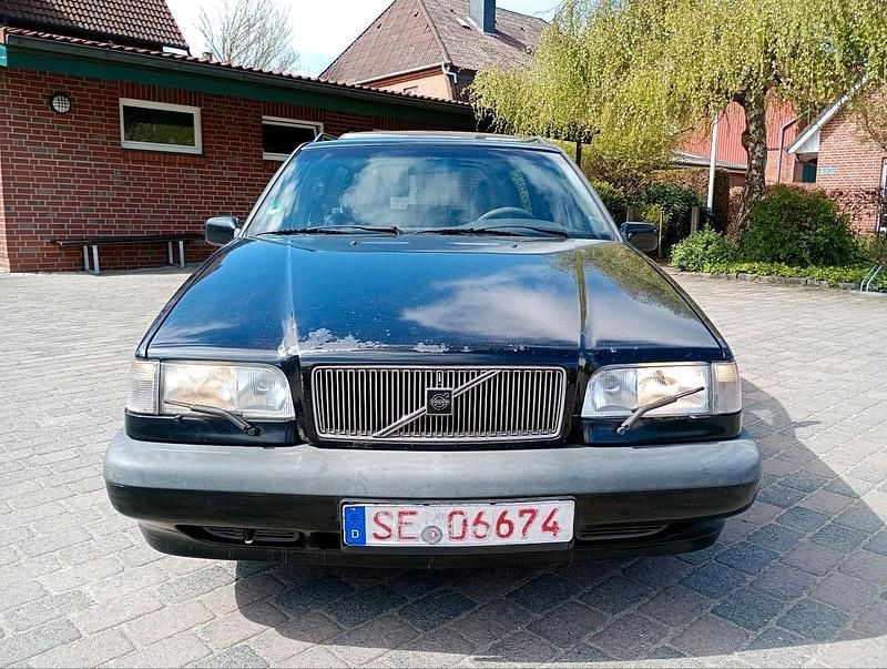 Usata Volvo 850 126 CV (92 kW) 1996 Nero Station wagon