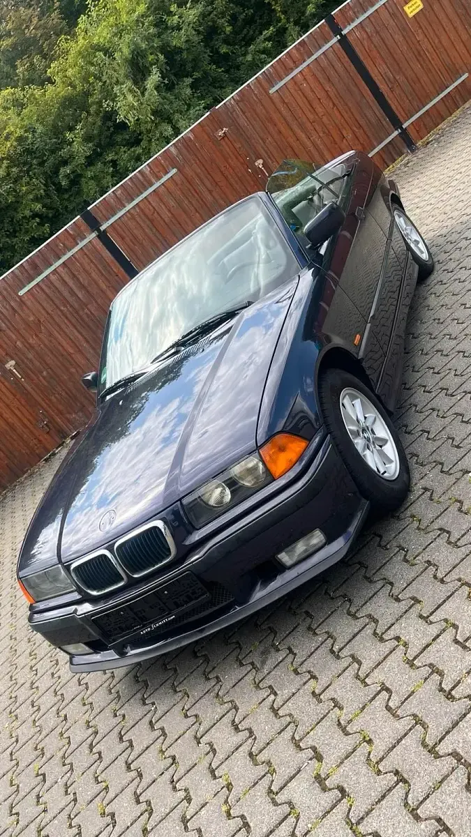 Gebraucht BMW 318 M Sport 118 PS (86 kW) 1997 Violet Cabrio
