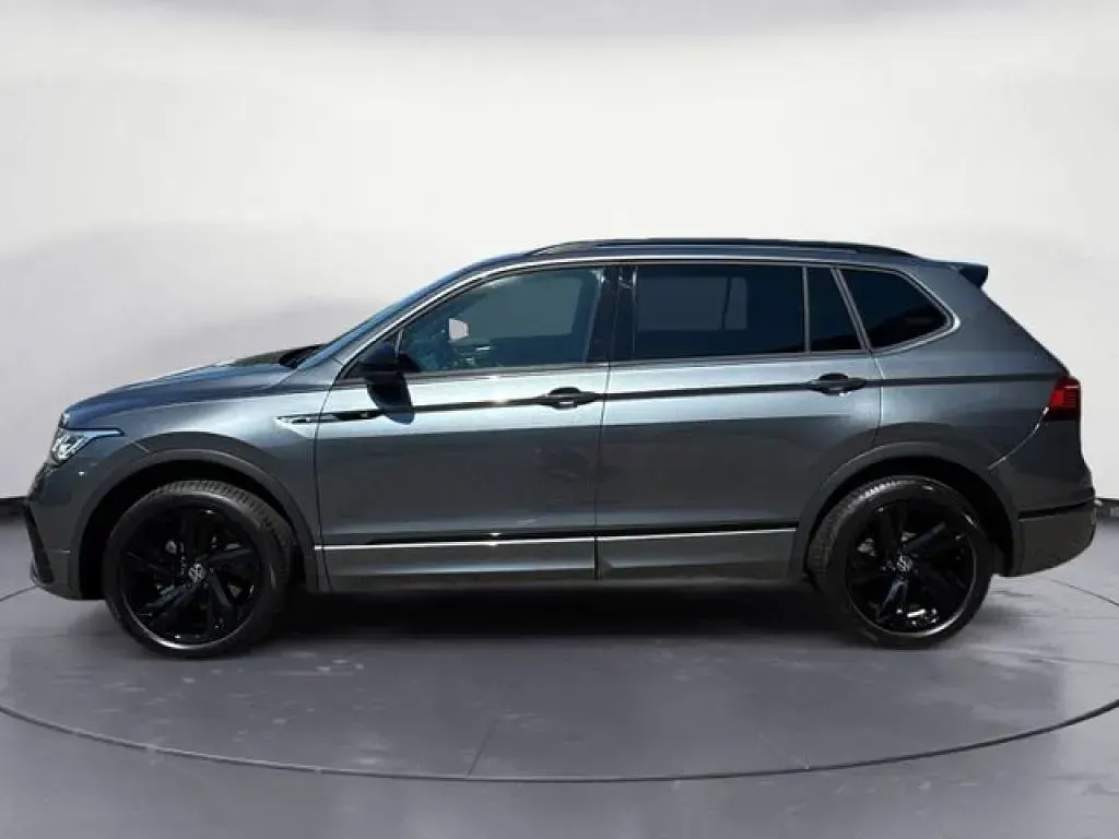 Gebraucht VW Tiguan Allspace R-line 200 PS (147 kW) 2023 Grau SUV