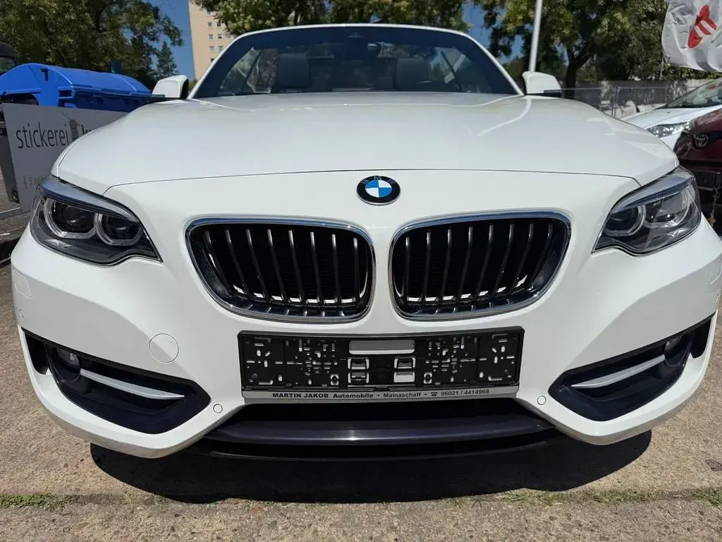 Gebraucht BMW 220 Sport Line 184 PS (135 kW) 2016 Weiß Cabrio