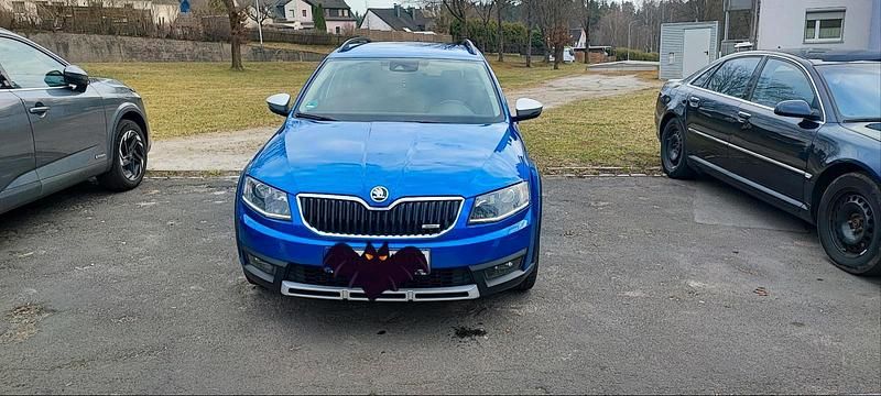 Second-hand Skoda Octavia RS 181 CP (133 kW) 2016 Albastru Hatchback