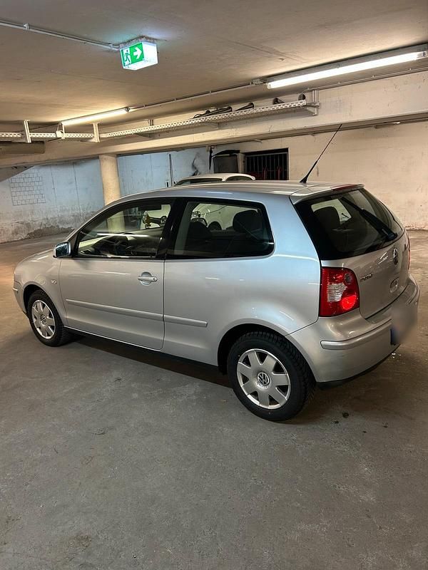 Gebraucht VW Polo 75 PS (55 kW) 2003 Grau Kleinwagen
