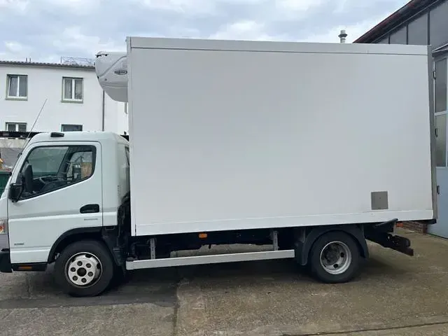 Gebraucht Mitsubishi Canter 175 PS (128 kW) 2014 Weiß Van