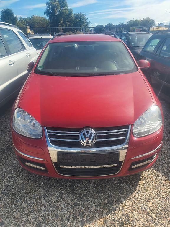 Rot Gebraucht 2007 VW Golf V Comfortline Kombi | 2.700 € (Etwas zu teuer) - Bild 1/4