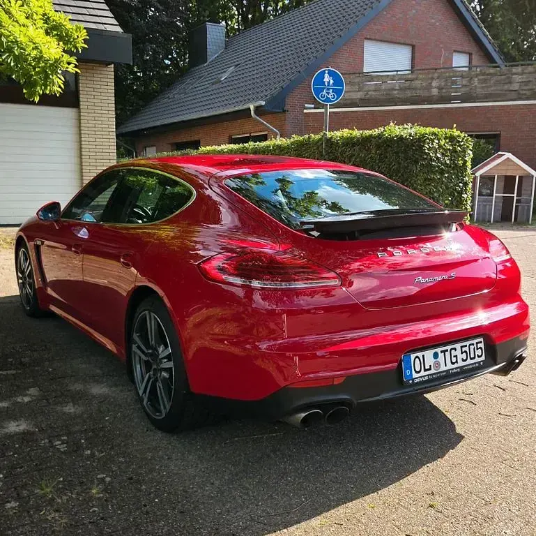 Gebraucht Porsche Panamera S Sport 420 PS (308 kW) 2013 Rot Kleinwagen