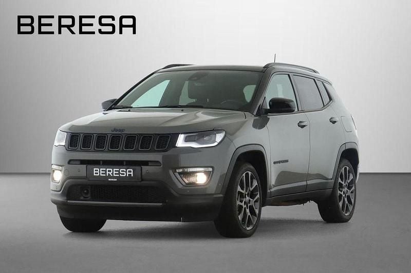 Grau Gebraucht 2021 Jeep Compass SUV | 24.650 € (Guter Preis) - Bild 1/4