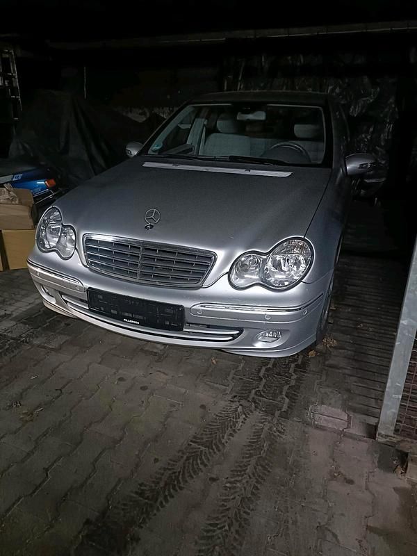 Gebraucht Mercedes C200 163 PS (119 kW) 2005 Silber Limousine