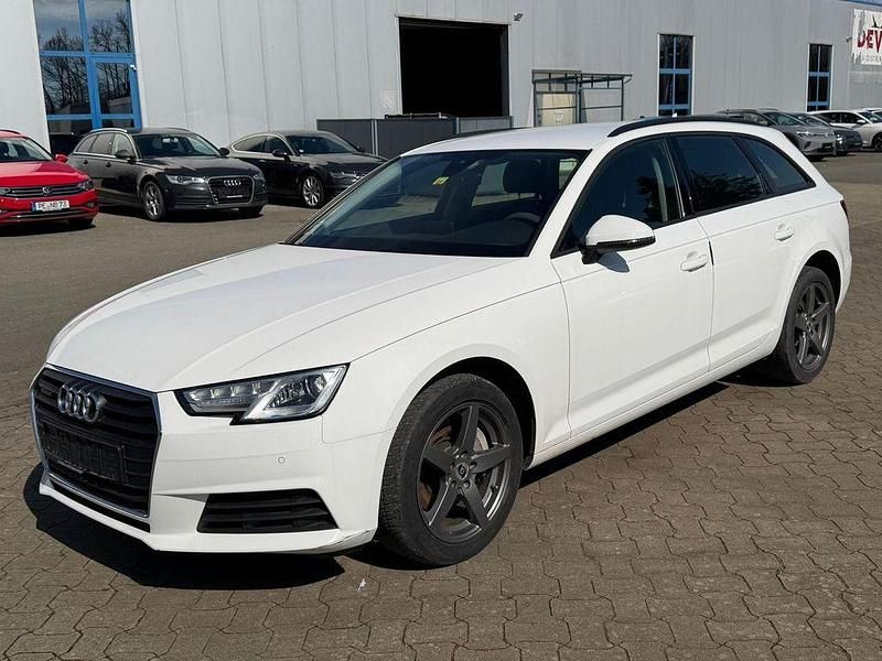 Second-hand Audi A4 Basis 190 CP (139 kW) 2017 Alb Berlinǎ