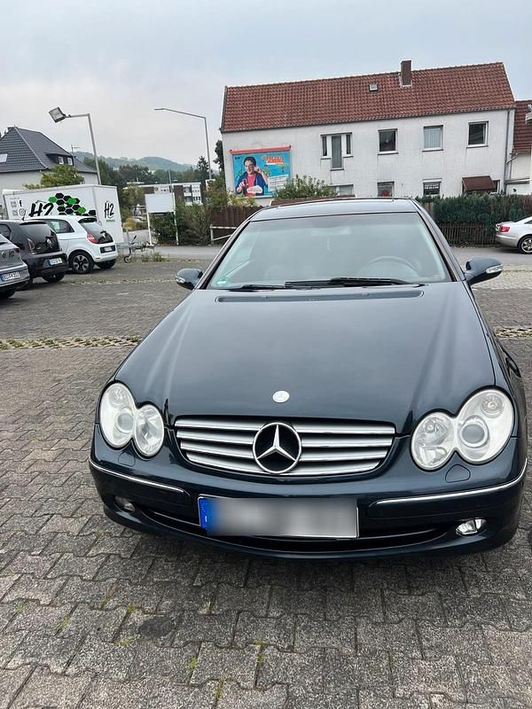 Blau Gebraucht 2005 Mercedes CLK270 Coupé | 3.500 € - Bild 1/4