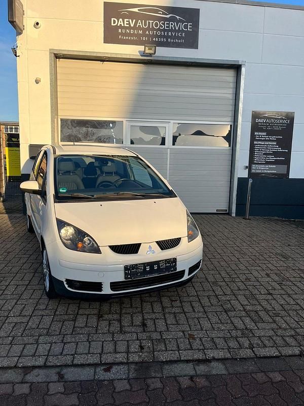 Weiß Gebraucht 2008 Mitsubishi Colt Kleinwagen | 3.000 € (Etwas zu teuer) - Bild 1/4