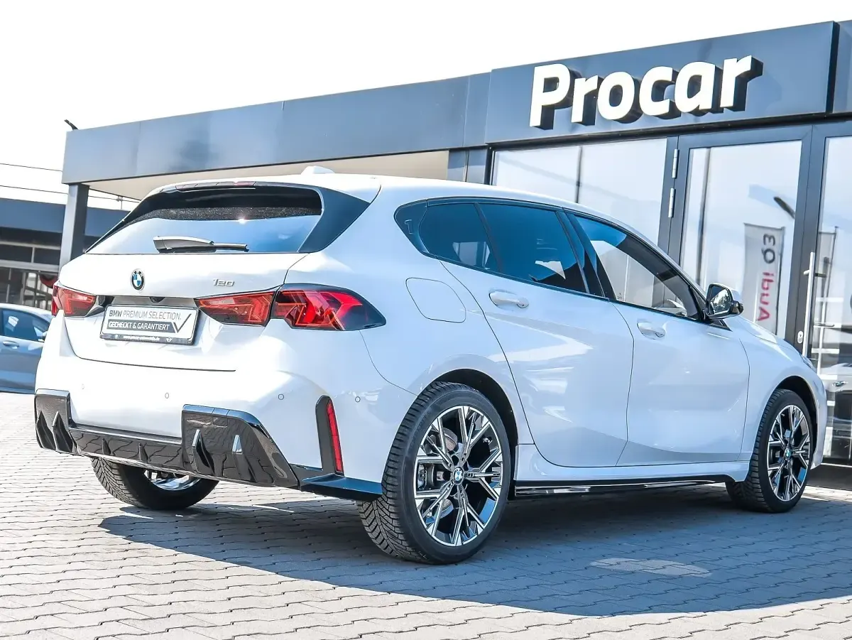 Gebraucht BMW 120 M Sport 156 PS (114 kW) 2025 Weiß Kleinwagen