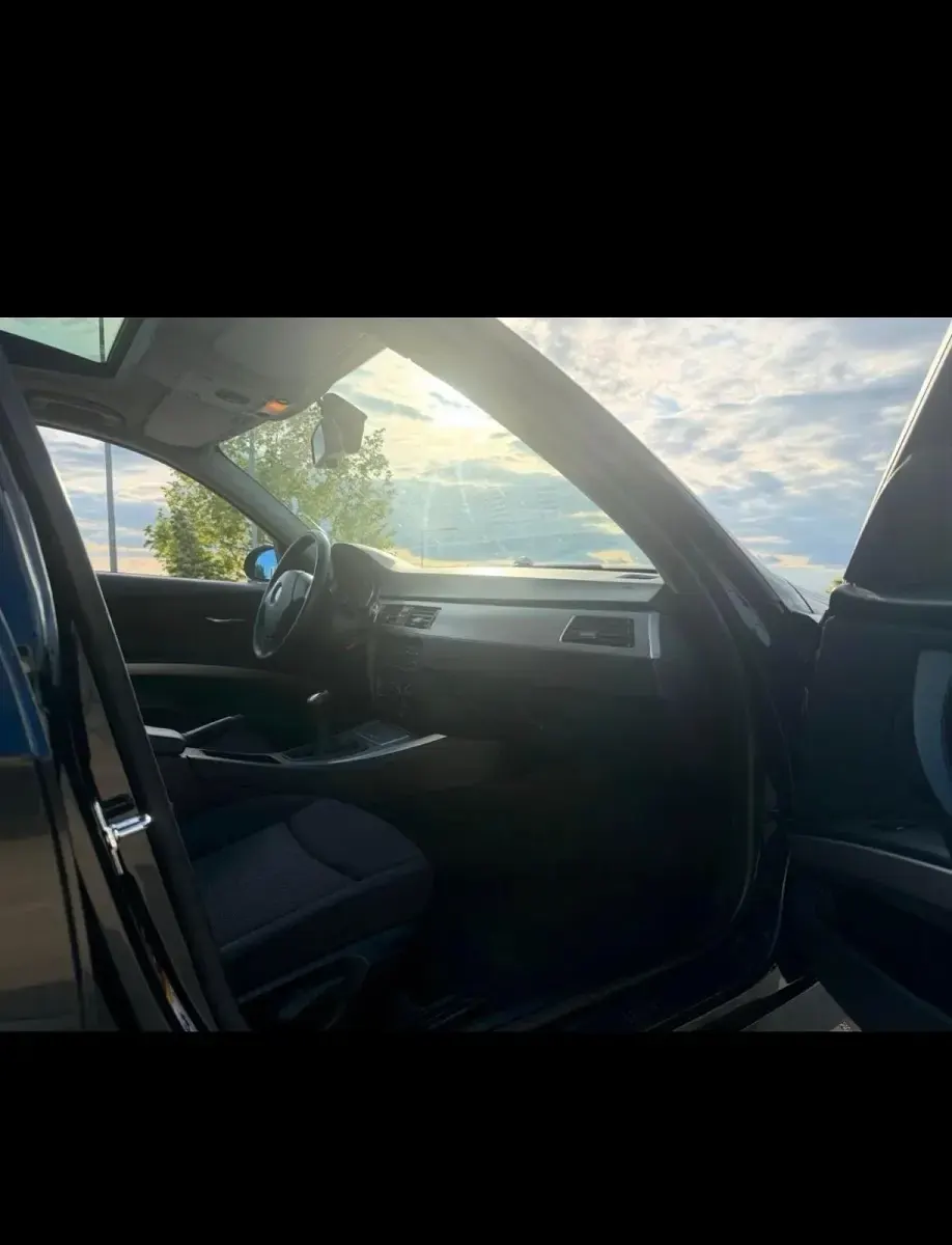 Gebraucht BMW 318 129 PS (94 kW) 2006 Schwarz Kombi