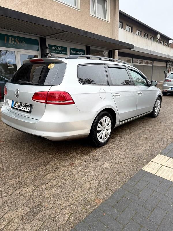 Gebraucht VW Passat Trendline 105 PS (77 kW) 2011 Grau Kombi