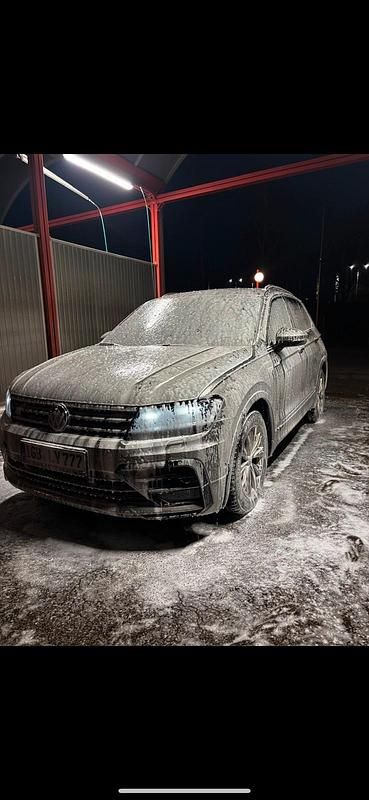 Silber Gebraucht 2018 VW Tiguan R-line SUV | 20.299 € (Superpreis) - Bild 1/4