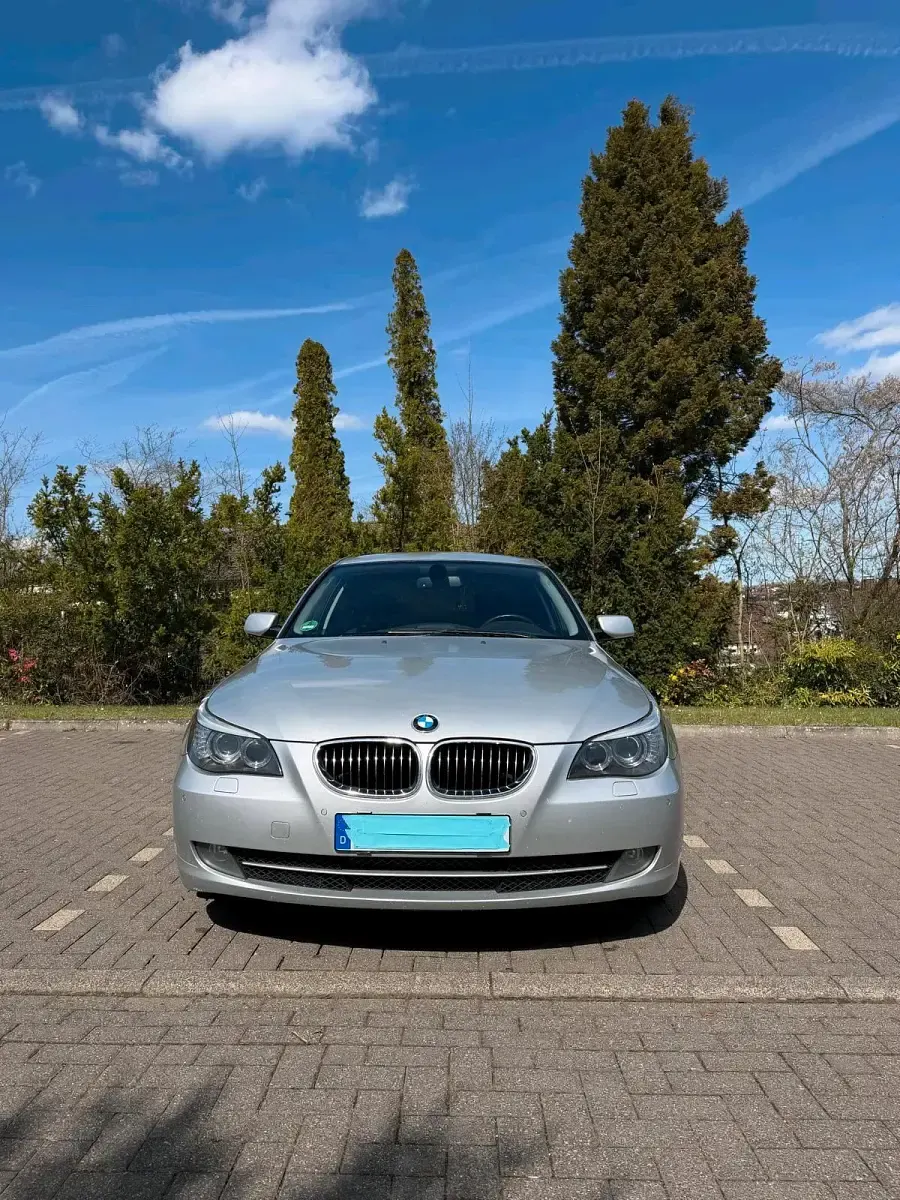 Gebraucht BMW 530 Performance 320 PS (235 kW) 2008 Silber Limousine