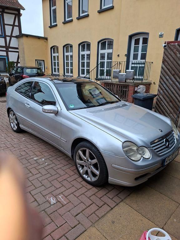 Gebraucht Mercedes CL220 143 PS (105 kW) 2002 Silber Coupé