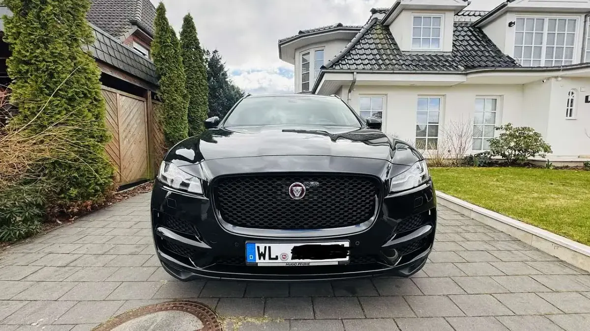 Gebraucht Jaguar F-Pace Prestige 179 PS (131 kW) 2019 Schwarz SUV