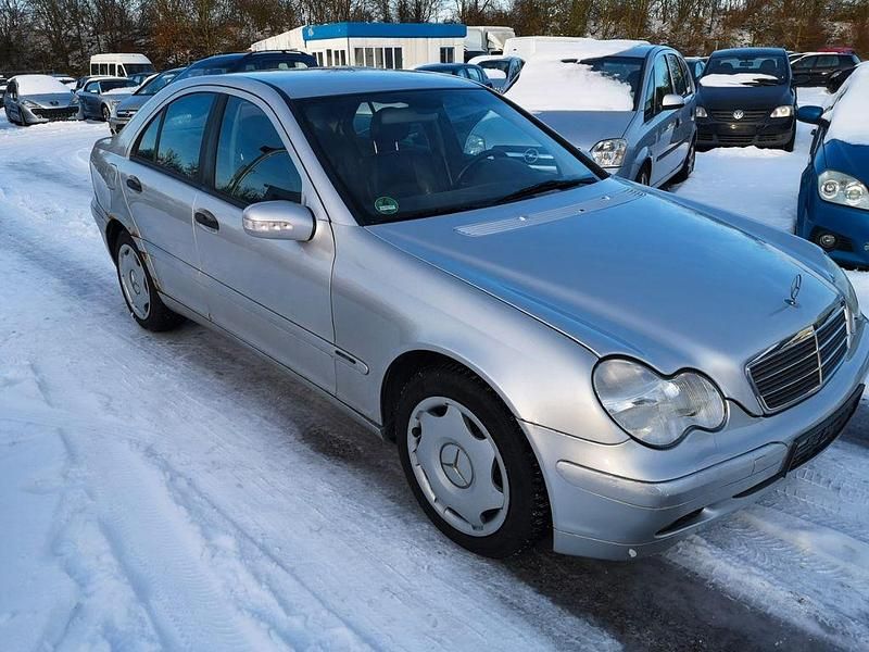 Gebraucht Mercedes C200 Classic 163 PS (119 kW) 2001 Limousine