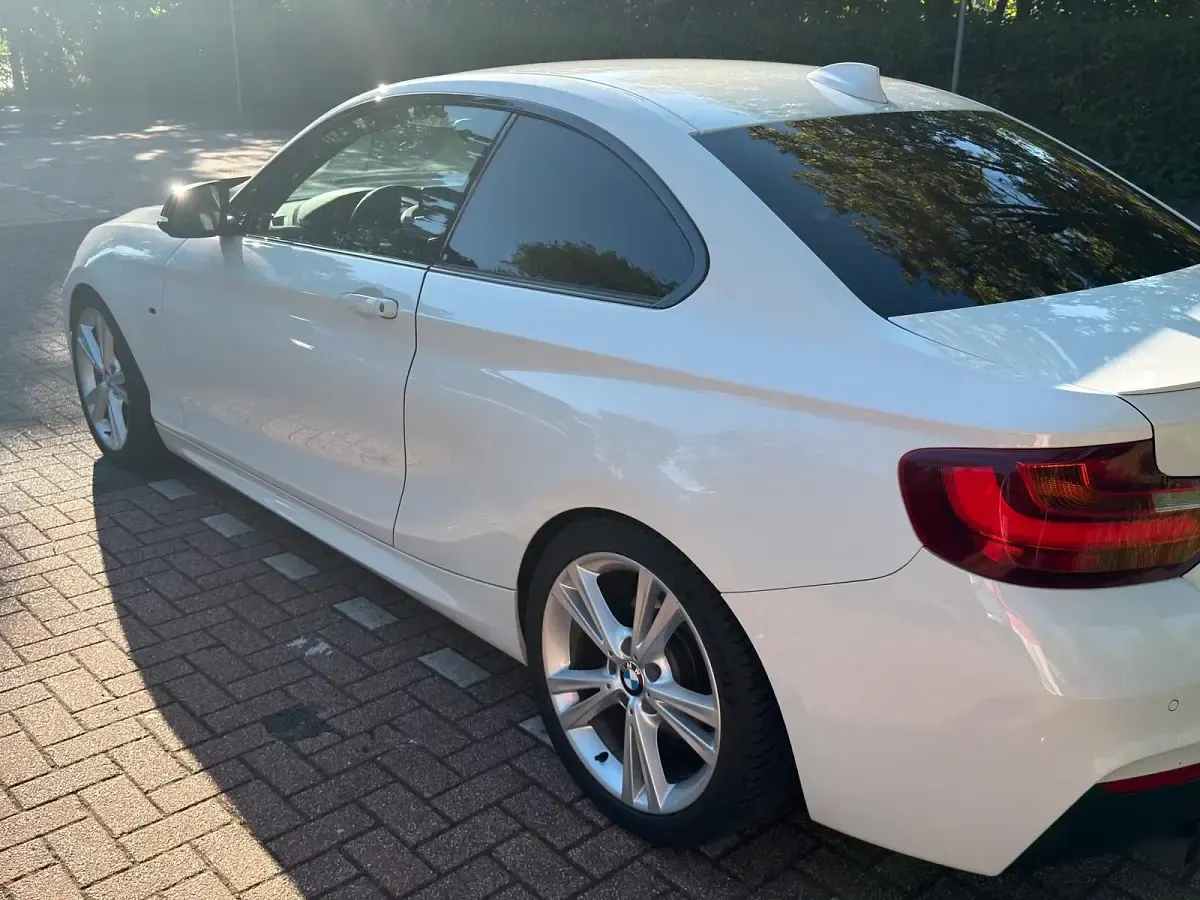 Gebraucht BMW 220 Sport Line 200 PS (147 kW) 2014 Weiß Coupé